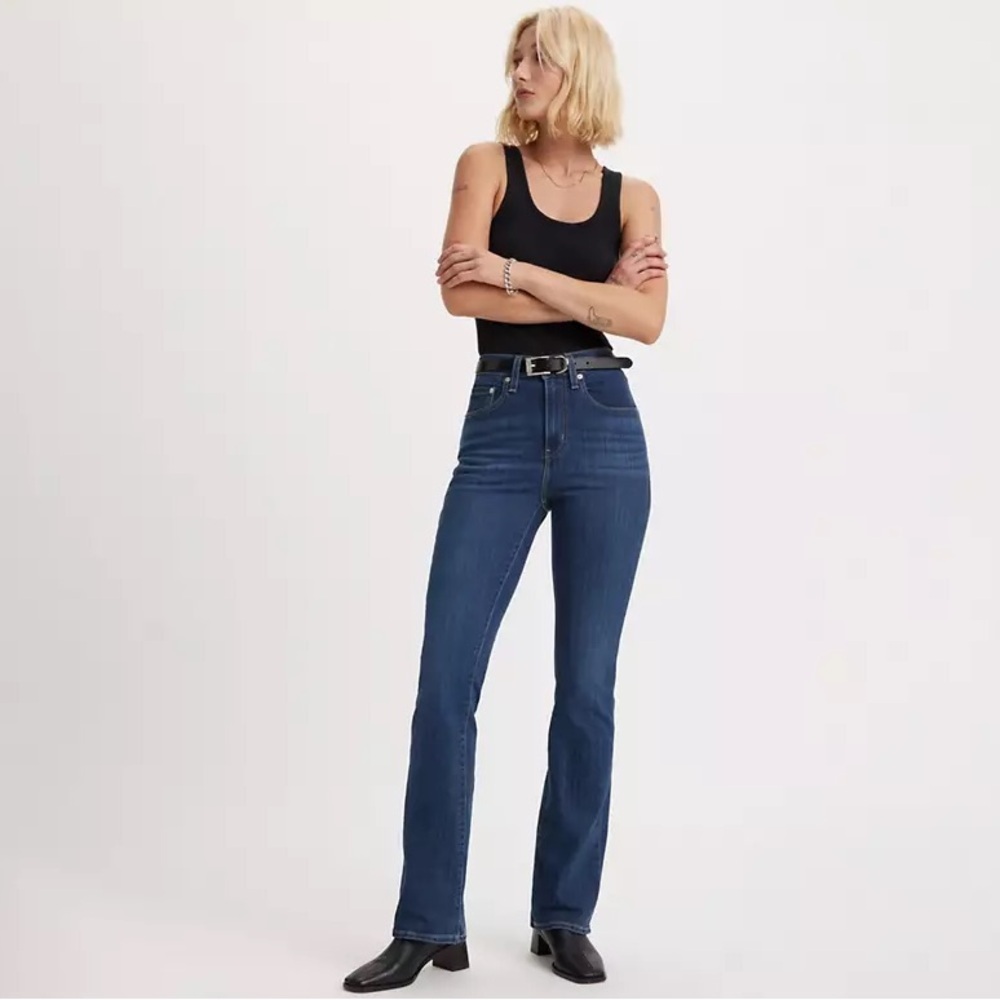 Levi's Women's 725 Lapis Dark Horse Bootcut Jeans